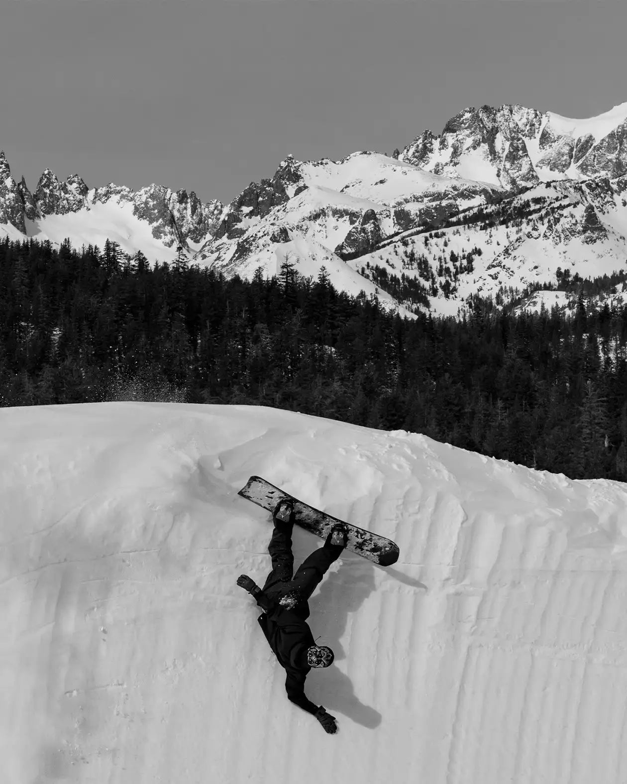 Freecarver 9000s Snowboard | Jones Freecarver 9000s Snowboard | Jones