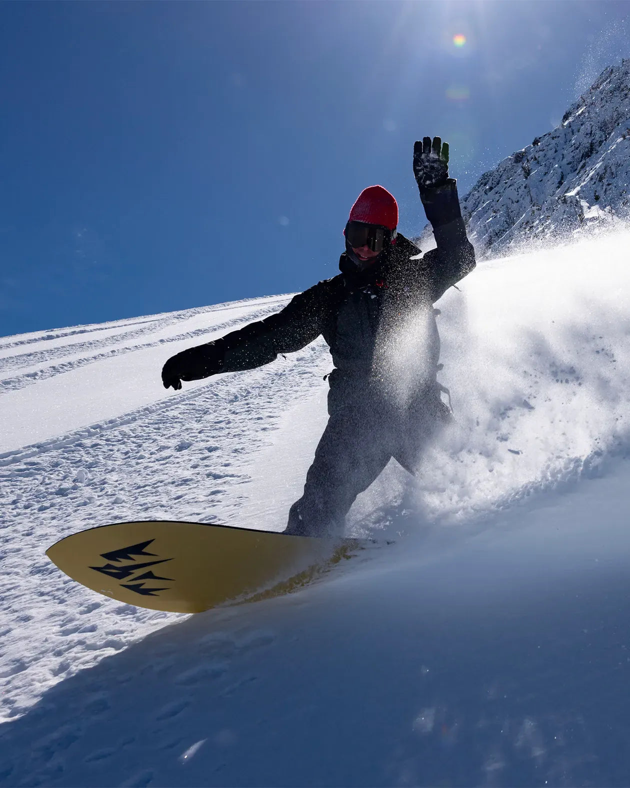 jones finlandia snowboard Men's Howler 2026 Pacific Boarder This board represents a sublime fusion of power Jones Flagship Snowboard | Christy