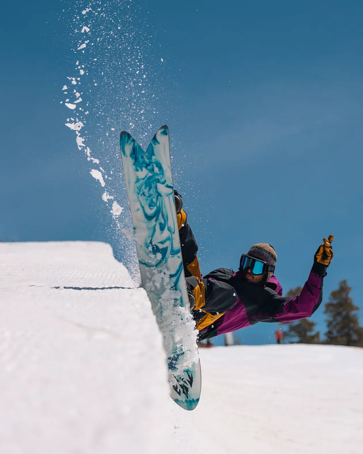 Storm Wolf Snowboard | Jones Storm Wolf Snowboard | Jones