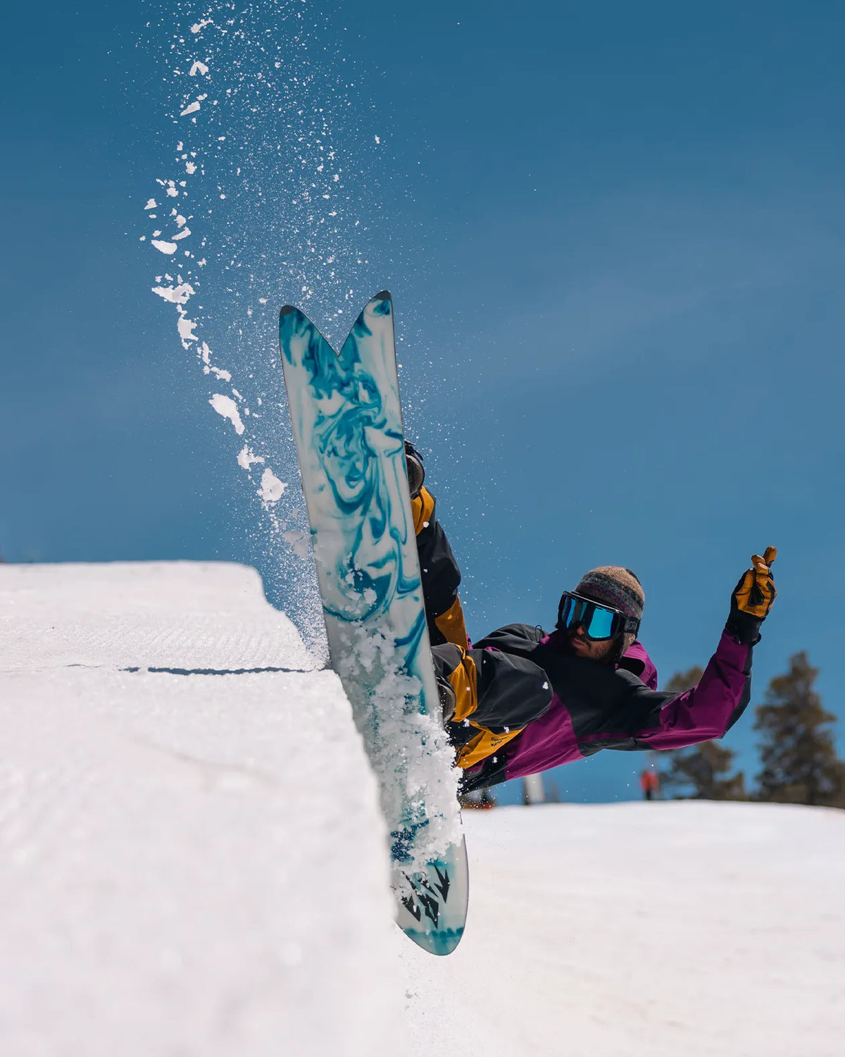 JONES STORM WOLF ジョーンズ　ストームウルフ　158センチ JONES 21-22 STORM WOLF 158/ ジョーンズ ストームウルフ フリー