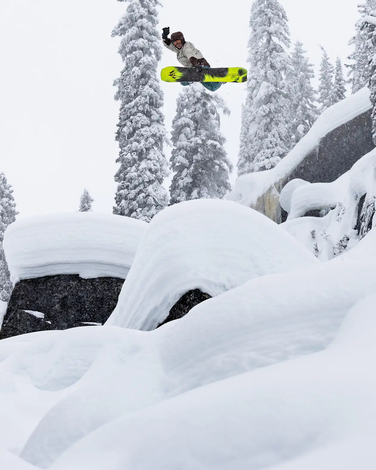 Men's Howler Snowboard | Jones Men's Howler Snowboard | Jones
