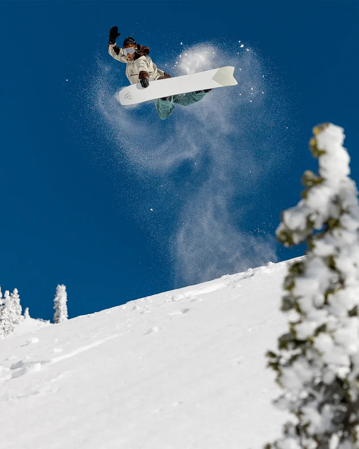 Hovercraft 2.0 Snowboard | Jones Hovercraft 2.0 Snowboard | Jones
