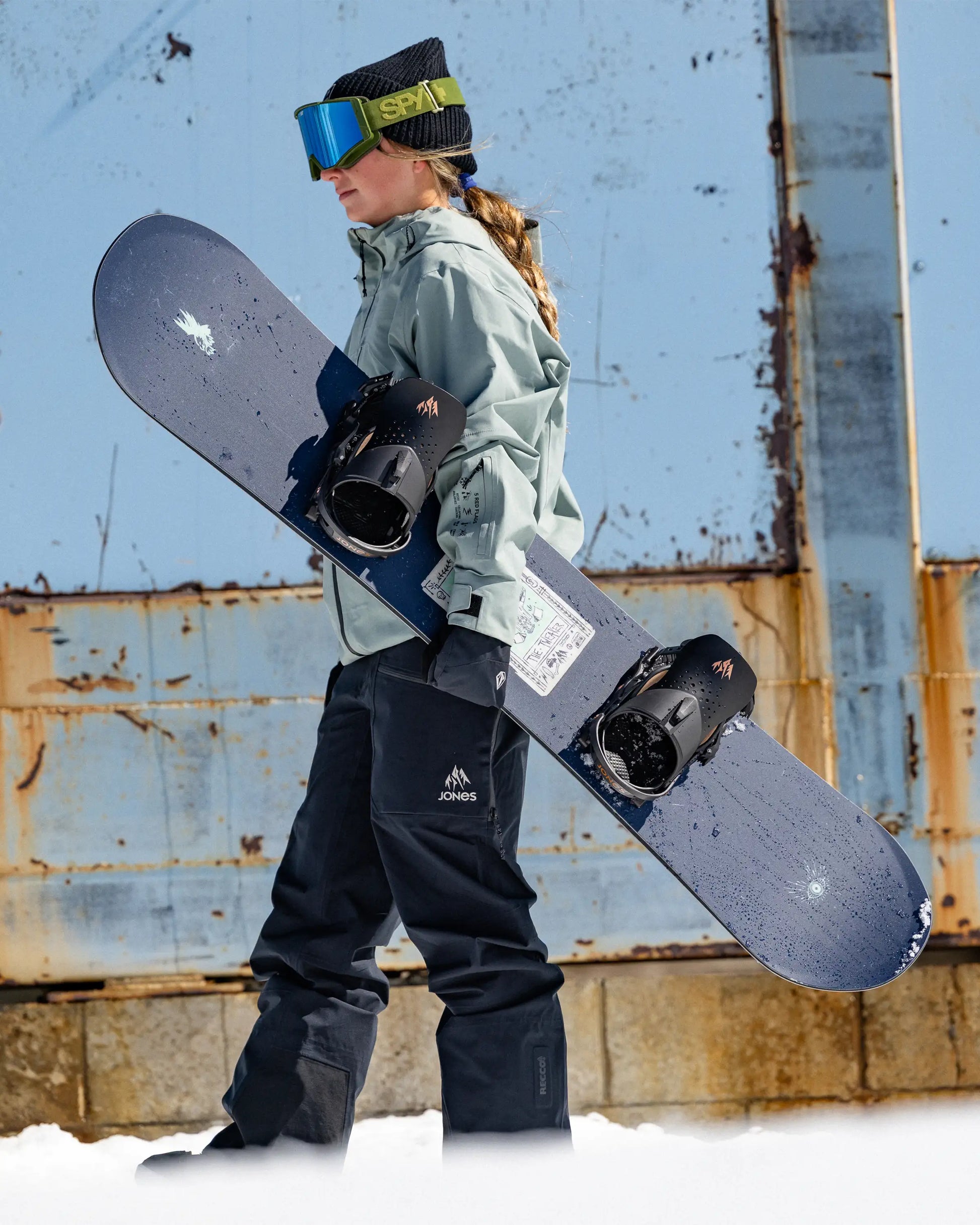 Women's Tweaker 2.0 2027 Women's Tweaker 2.0 2027 Snowboards Jones Snowboards High Performance